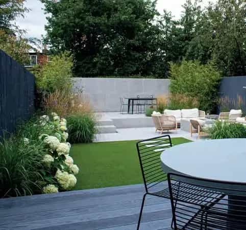 Jardín moderno diseñado por Jardinería Jofeva